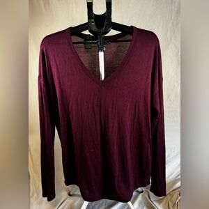 Athleta Burgundy Long Sleeve V-Neck Top Medium Soft Stretch Lightweight Casual